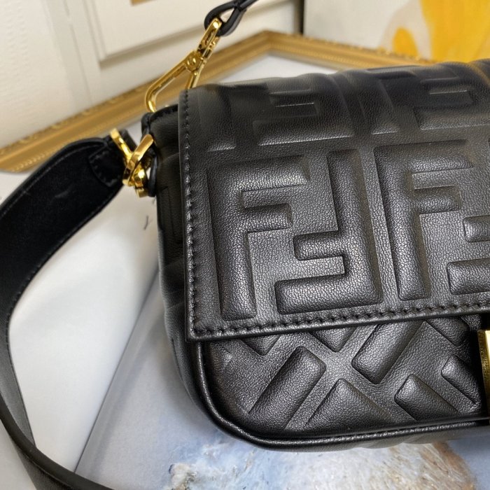 2020SS新作 FENDI フェンディ レディース ショルダーバック スーパーコピー
