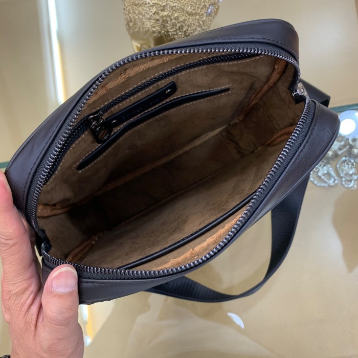 2020SS新作 Bottega Veneta ボッテガヴェネタ ショルダーバッグスーパーコピー