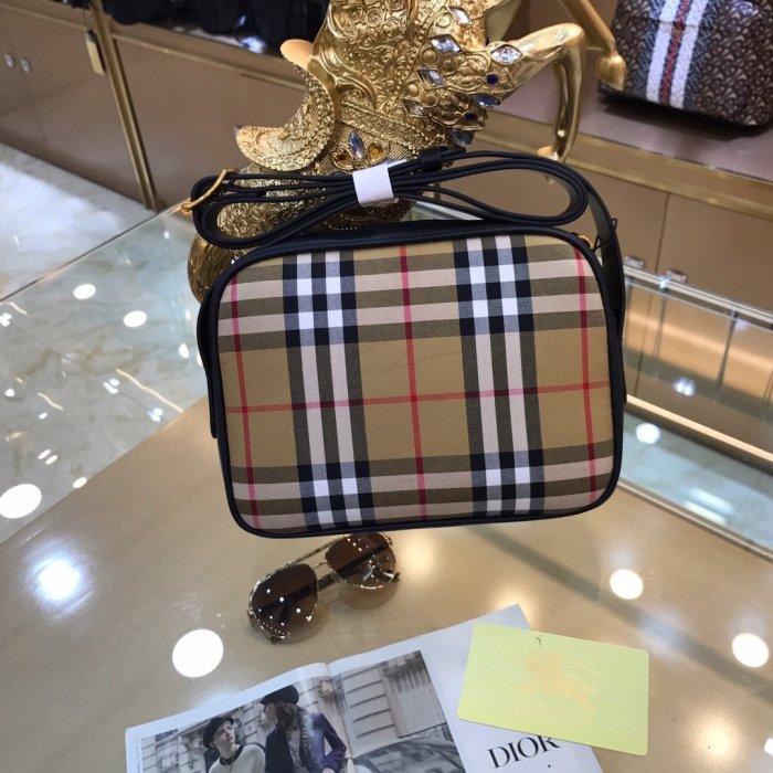2020SS新作 Burberry バーバリー メンズ ショルダーバック スーパーコピー
