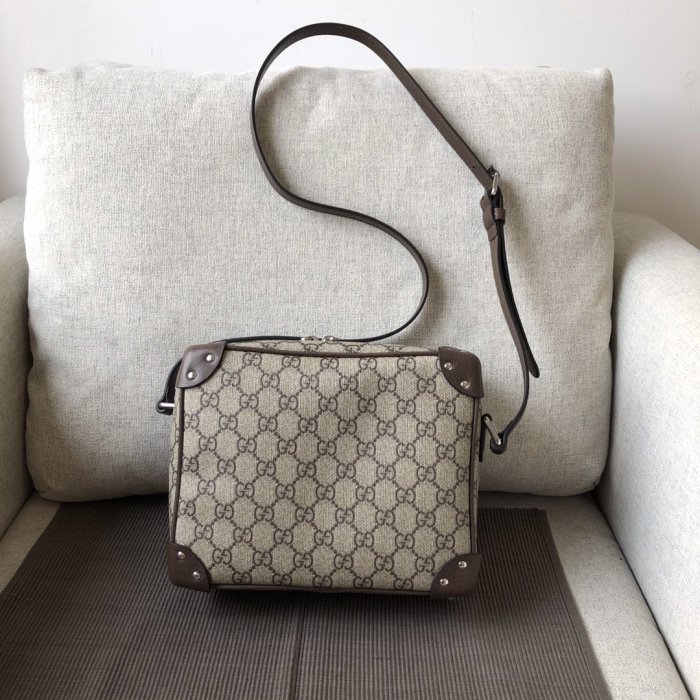 2020SS新作 Gucci グッチ メンズ ショルダーバックスーパーコピー