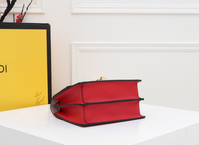 202103SS新作 FENDI フェンディ レディースショルダーバックスーパーコピー