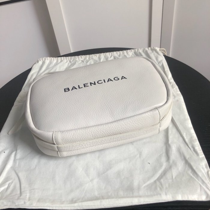 2020SS新作 Balenciaga バレンシアガ メンズ ショルダーバックスーパーコピー