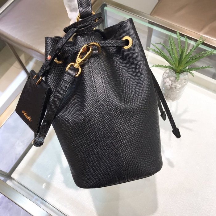 202103SS新作 Prada プラダ レディース ショルダーバックスーパーコピー