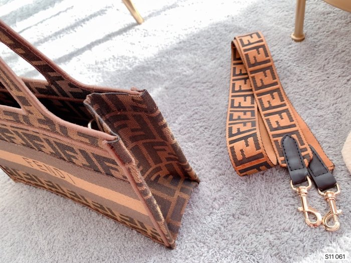 2020SS新作 FENDI フェンディ レディース ハンドバックスーパーコピー