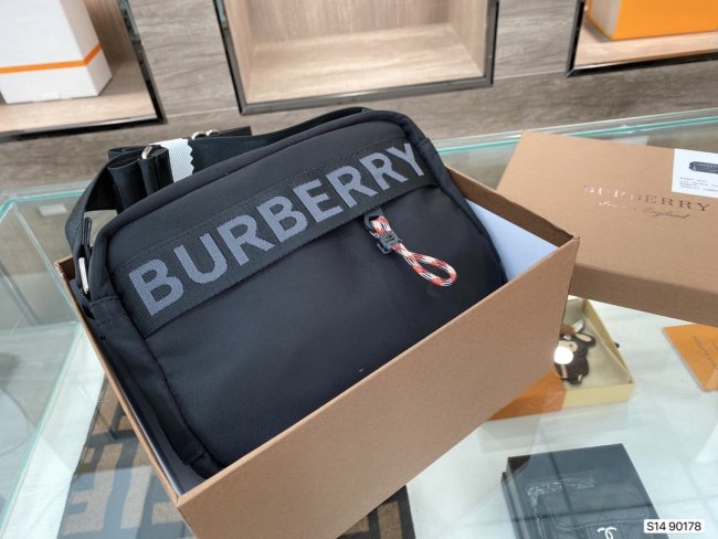 202103SS新作Burberryバーバリー レディース ショルダーバック スーパーコピー