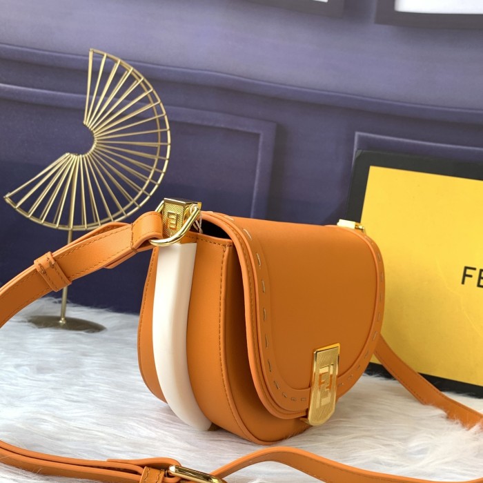 202106SS新作 FENDI フェンディ レディースショルダーバックスーパーコピー