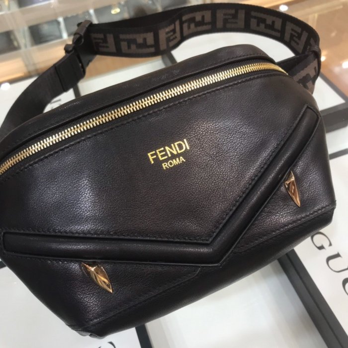 2020SS新作 FENDI フェンディ ショルダーバック スーパーコピー