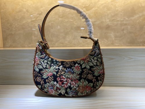 2020SS新作 Celine セリーヌ レディースショルダーバッグスーパーコピー