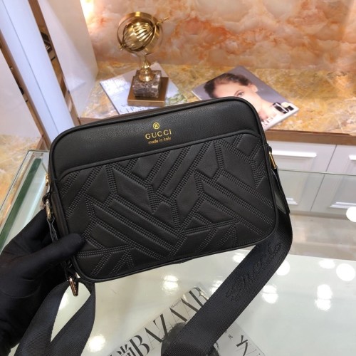 2021SS新作 Gucci グッチ メンズ ショルダーバックスーパーコピー