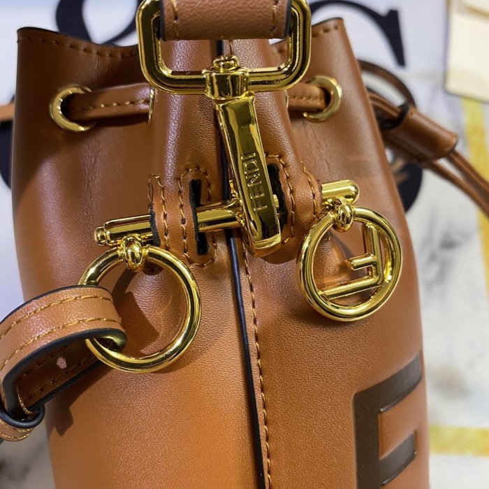 2020SS新作 FENDI フェンディ レディース ショルダーバック スーパーコピー