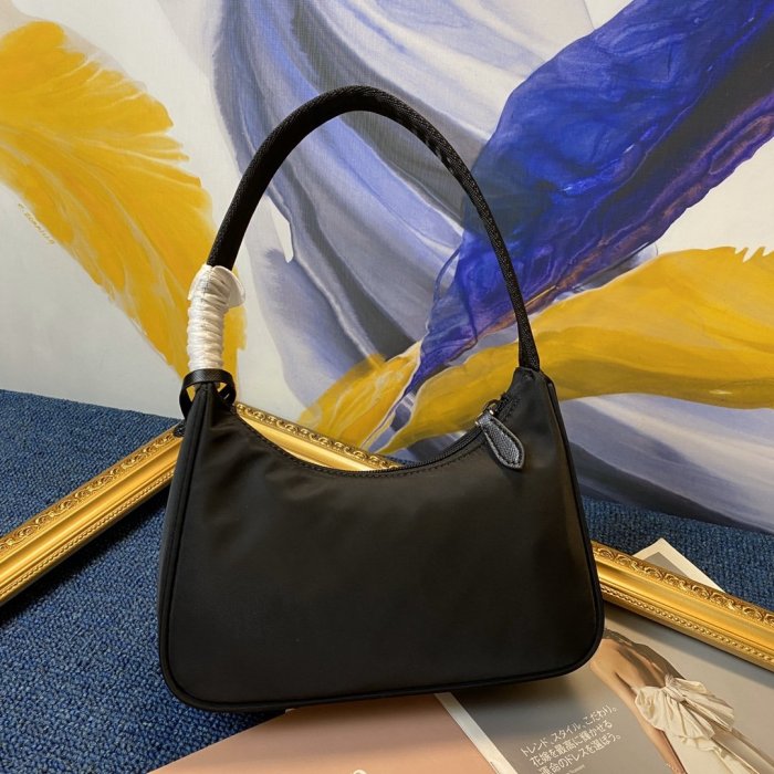 202103SS新作 Prada プラダ レディース ショルダーバックスーパーコピー