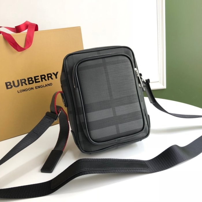 2021SS新作 Burberry バーバリー メンズ ショルダーバック スーパーコピー