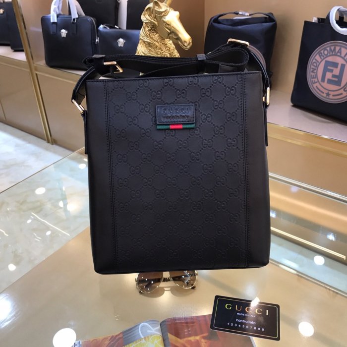 2020SS新作 Gucci グッチ メンズ ショルダーバックスーパーコピー