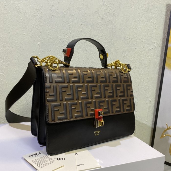 2020SS新作 FENDI フェンディ レディース ショルダーバック スーパーコピー