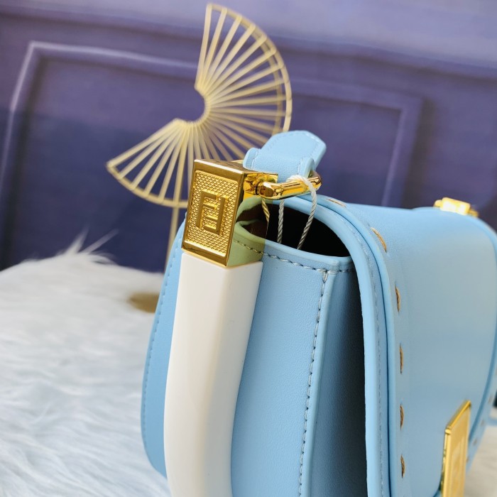 202106SS新作 FENDI フェンディ レディースショルダーバックスーパーコピー