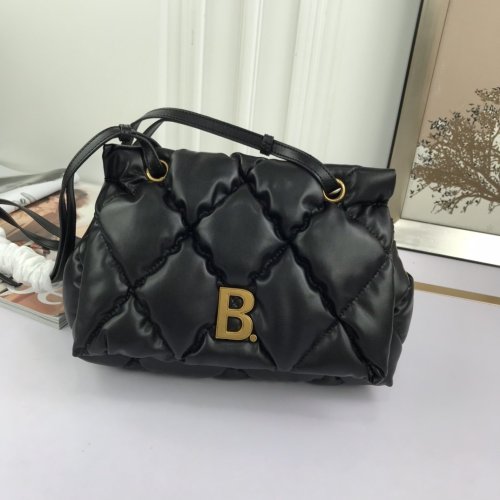 2021SS新作 Balenciaga バレンシアガ レディース ショルダーバックスーパーコピー