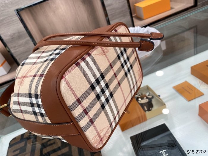 202103SS新作Burberryバーバリー レディース ショルダーバック スーパーコピー