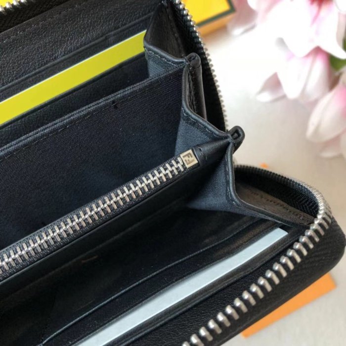 2020SSフェンディ FENDI 新作通販長財布 スーパーコピー