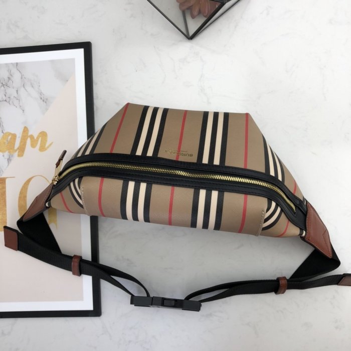 2020SS新作 Burberry バーバリー メンズ ショルダーバック スーパーコピー
