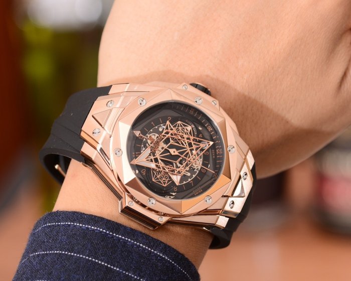 2020SS新作HUBLOT ウブロ メンズ 時計 スーパーコピー2色