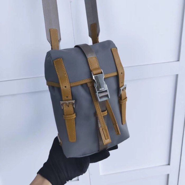 2021SS新作 メンズ Prada プラダショルダーバッグスーパーコピー