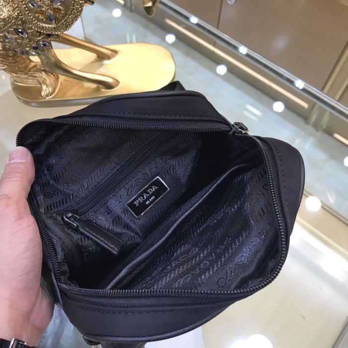 202103SS新作 メンズ Prada プラダ ショルダーバックスーパーコピー