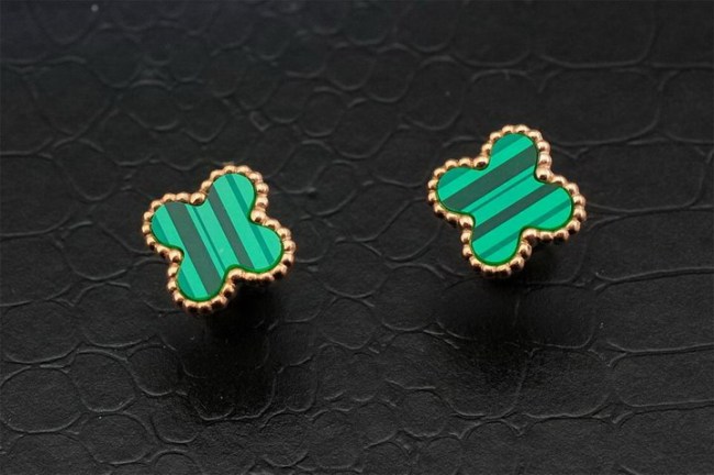 Van Cleef & Arpels ヴァン クリーフ＆アーペル イヤリング ピアス Van-215e