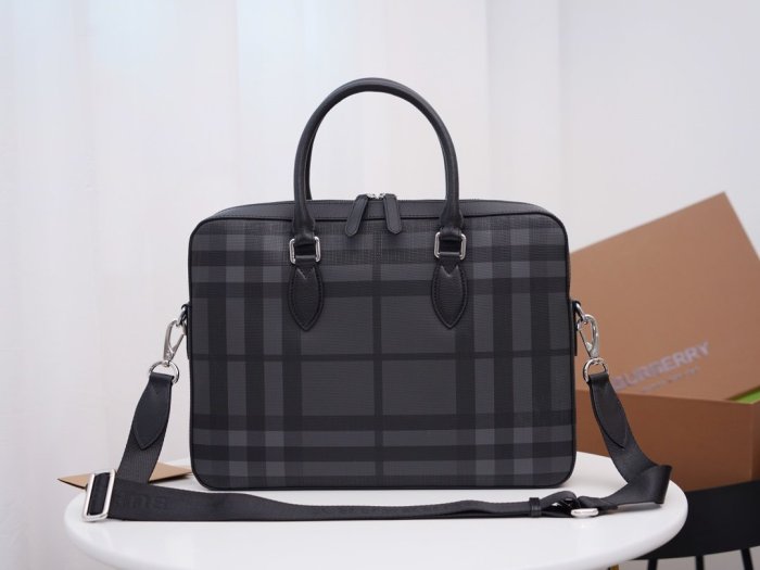 2021SS新作 Burberry バーバリー メンズ ハンドバックスーパーコピー