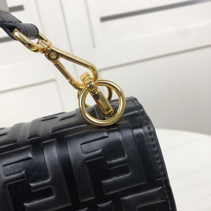 2020SS新作 FENDI フェンディ レディース ショルダーバック スーパーコピー