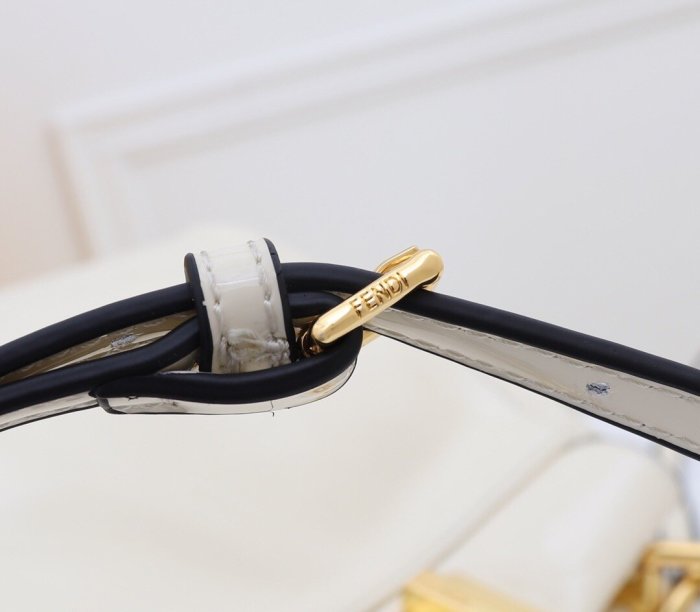2020SS新作 FENDI フェンディ レディース ショルダーバック スーパーコピー