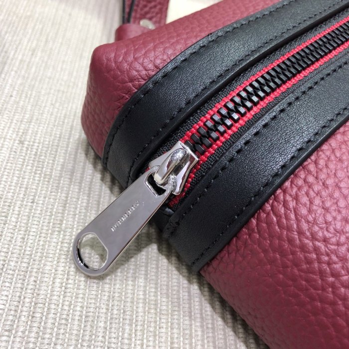 2020SS新作 Burberry バーバリー メンズ ショルダーバック スーパーコピー