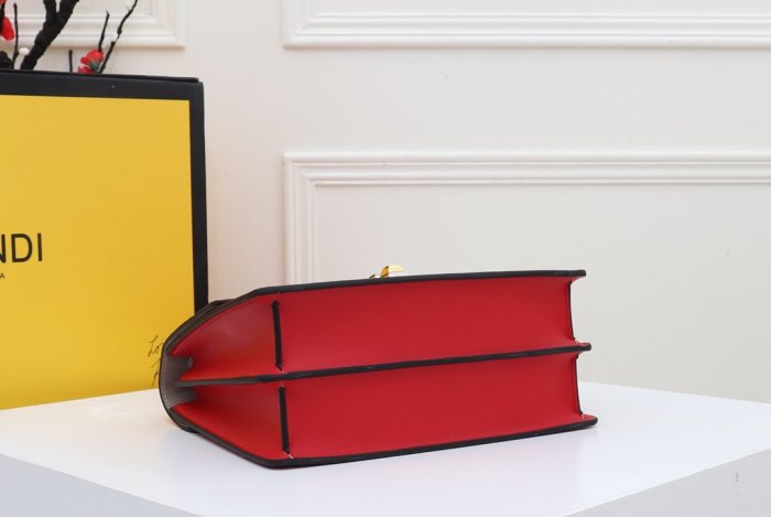 202103SS新作 FENDI フェンディ レディースショルダーバックスーパーコピー