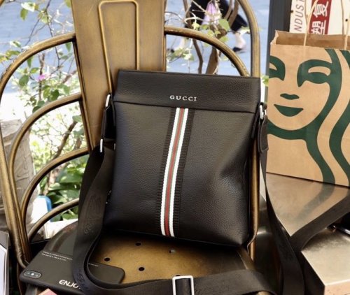2020SS新作 Gucci グッチ メンズ ショルダーバックスーパーコピー
