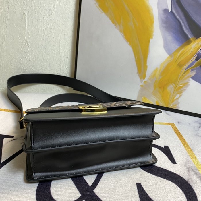 202103SS新作 FENDI フェンディ レディースショルダーバックスーパーコピー