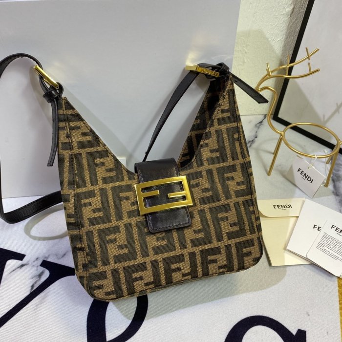2020SS新作 FENDI フェンディ レディース ショルダーバック スーパーコピー