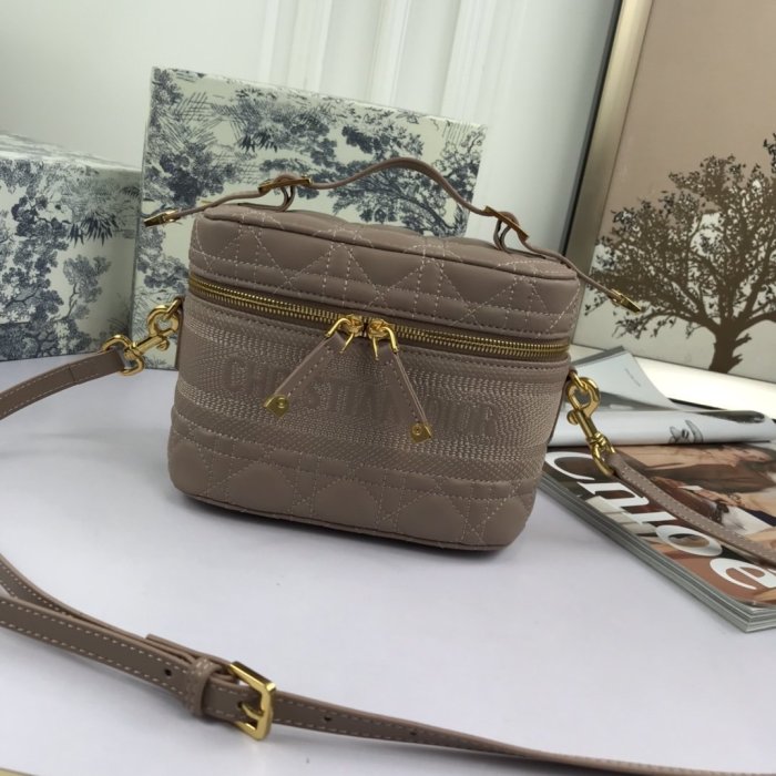 2021SS新作 Dior ディオールレディースショルダーバック スーパーコピー