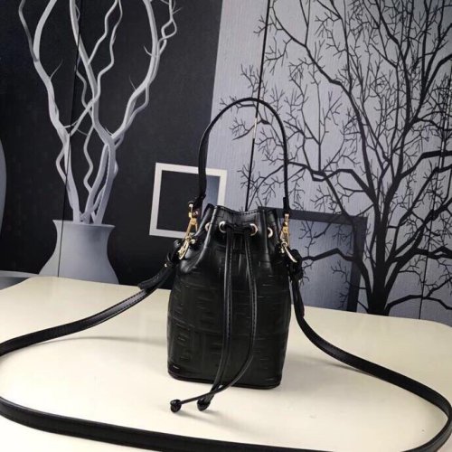 2020SS新作 FENDI フェンディ レディース ショルダーバック スーパーコピー