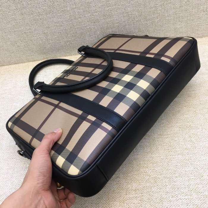 2021SS新作 Burberry バーバリー メンズ ハンドバックスーパーコピー