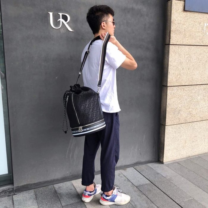 2020SS新作 FENDI フェンディ ショルダーバック スーパーコピー