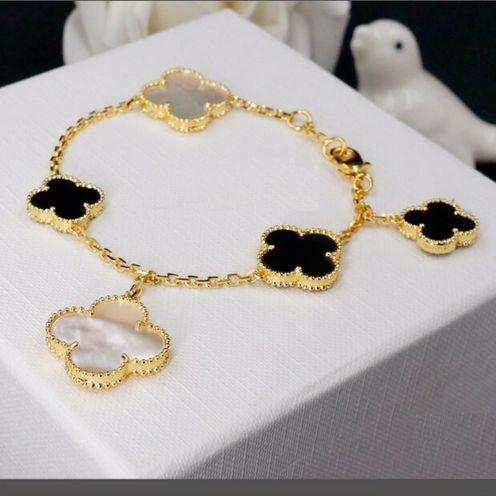 Van Cleef & Arpels ヴァン クリーフ＆アーペル ブレスレット/カフブレス Van-027