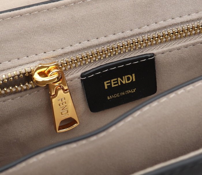 202103SS新作 FENDI フェンディ レディースショルダーバックスーパーコピー