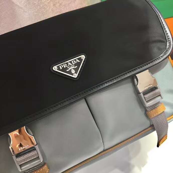 2021SS新作 メンズ Prada プラダショルダーバッグスーパーコピー