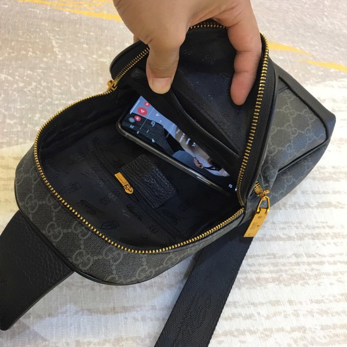 2020SS新作 Gucci グッチ メンズ ショルダーバックスーパーコピー