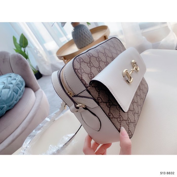 2021SS新作Gucci グッチ レディースショルダーバッグスーパーコピー
