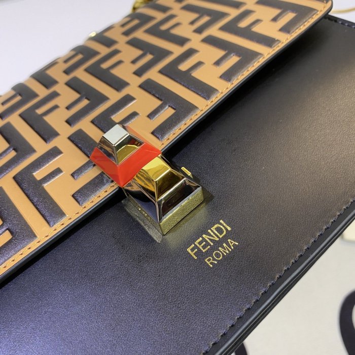 2020SS新作 FENDI フェンディ レディース ショルダーバック スーパーコピー