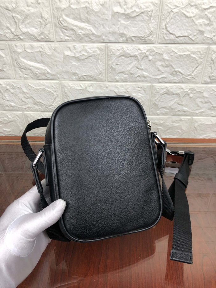 2020SS新作 FENDI フェンディ ショルダーバック スーパーコピー