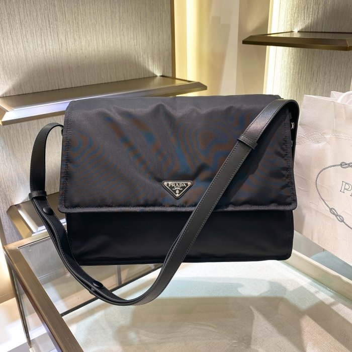 2021SS新作 メンズ Prada プラダショルダーバッグスーパーコピー