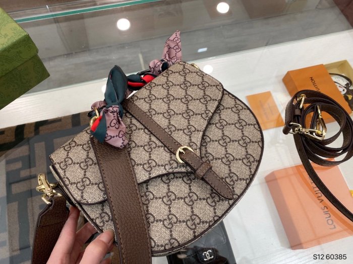 202103SS新作Gucci グッチ レディースショルダーバッグスーパーコピー