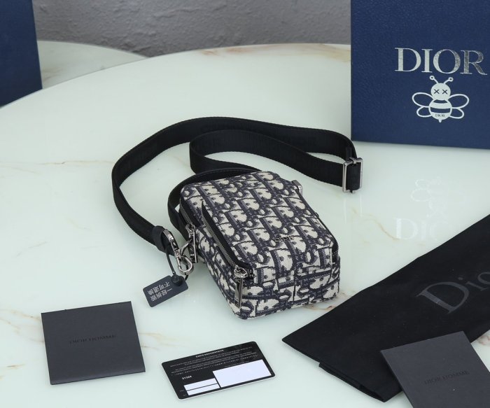 2021SS新作 Dior ディオール メンズ ショルダーバック スーパーコピー