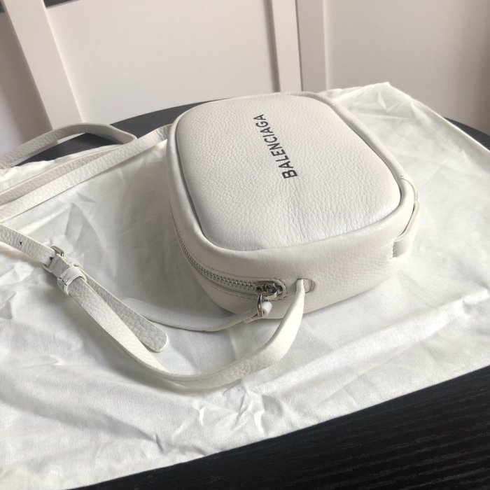 2020SS新作 Balenciaga バレンシアガ メンズ ショルダーバックスーパーコピー